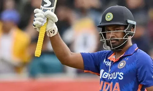 സഞ്ജുവിന് അഭിനന്ദനവുമായി മുൻ താരങ്ങൾ; യുവരാജിനെ പോലെയെന്ന് ഡ്വെയ്ൽ സ്റ്റെയ്ൻ