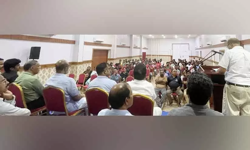 കോടിയേരി ബാലകൃഷ്ണന് അന്ത്യാഭിവാദ്യമര്‍പ്പിച്ച് റാസല്‍ഖൈമ