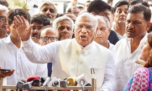 ടുഡേ ഓർ ടുമോറോ, ഖാർഗെ ഇൗസ് ദ ഗാരന്റി