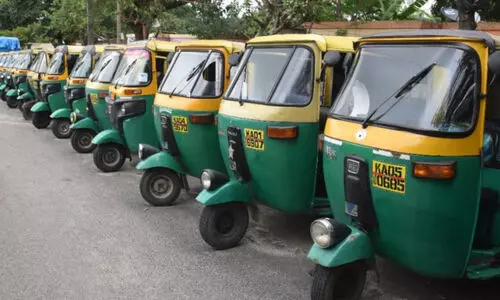 ബംഗളൂരുവിൽ ഒല, ഊബർ ഓട്ടോ സർവിസുകൾ നിരോധിക്കുന്നു