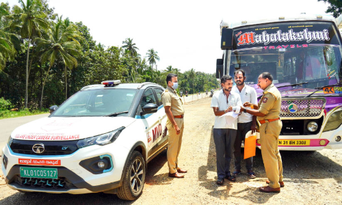 ലേസർ ലൈറ്റ്, ഡീജെ സൗണ്ട്സിസ്റ്റം, എയർഹോൺ  നിയമംലംഘിച്ച 16 ടൂറിസ്റ്റ് ബസുകൾക്കെതിരെ കേസ്