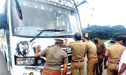 ലൈറ്റിനും സൗണ്ടിനും പണികിട്ടി