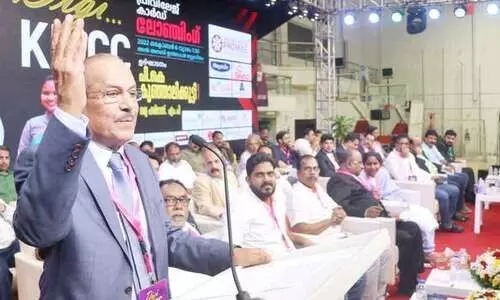 ജനസാഗരം സാക്ഷി; പ്രിവിലേജ് കാർഡുമായി കെ.എം.സി.സി