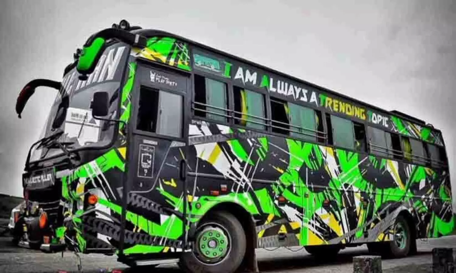 ടൂറിസ്റ്റ് ബസുകളിൽ ഏകീകൃത നിറം നിർബന്ധമാക്കും