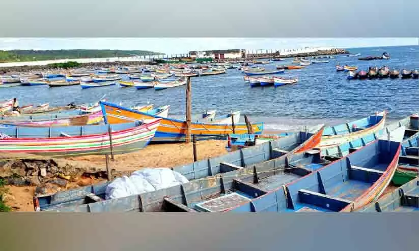 സർക്കാർ 2000 കോടി നൽകണം -വിഴിഞ്ഞം സമര സമിതി സർക്കാർ 2000 കോടി നൽകണം -വിഴിഞ്ഞം സമര സമിതി