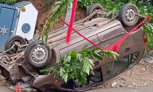 മദ്യ ലഹരിയില്‍ ഓടിച്ച കാര്‍ തലകീഴായി മറിഞ്ഞ് ഡ്രൈവര്‍ക്ക് പരിക്ക്