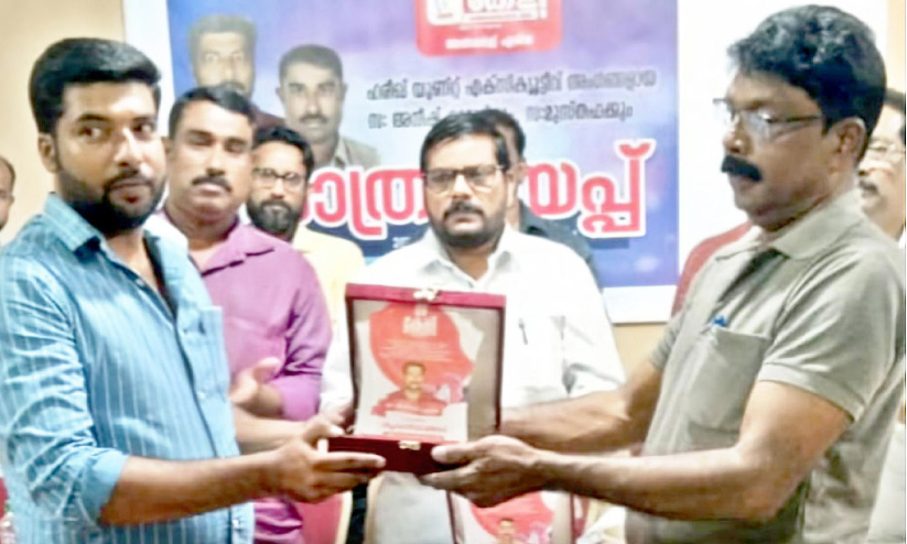 അനീഷ് കുമാറിന് കേളി യാത്രയയപ്പ് അനീഷ് കുമാറിന് കേളി യാത്രയയപ്പ്