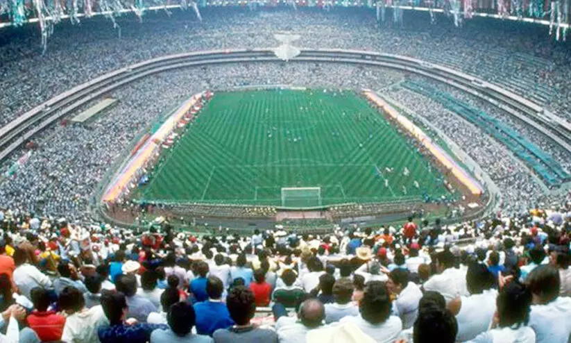 ഒരു മെക്സിക്കൻ അപാരത ഒരു മെക്സിക്കൻ അപാരത