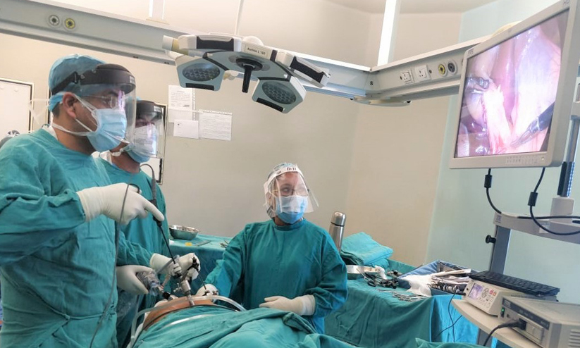 ഇങ്ങനെയാണ് ശസ്ത്രക്രിയക്കിടെ കത്രിക വയറിനുള്ളിലാകുന്നത്; കൂടുതൽ കാര്യങ്ങളറിയാം