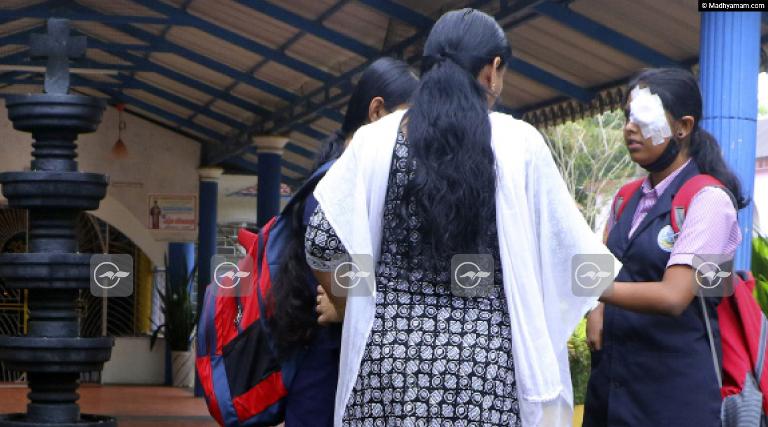 കരഞ്ഞ്​ കലങ്ങി സങ്കടമുറ്റത്ത് അവർ വീണ്ടുമെത്തി