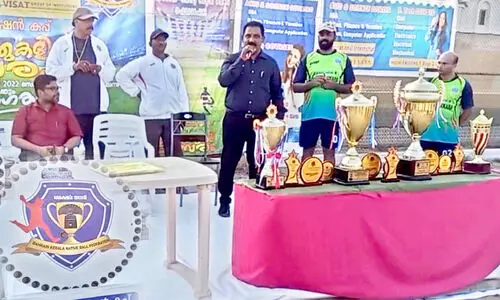 ഫെ​ഡ​റേ​ഷ​ൻ ക​പ്പ് നാ​ട​ൻ പ​ന്തു​ക​ളി മ​ത്സ​രം: മ​ണ​ർ​കാ​ടും ച​മ്പ​ക്ക​ര​യും ജേ​താ​ക്ക​ൾ