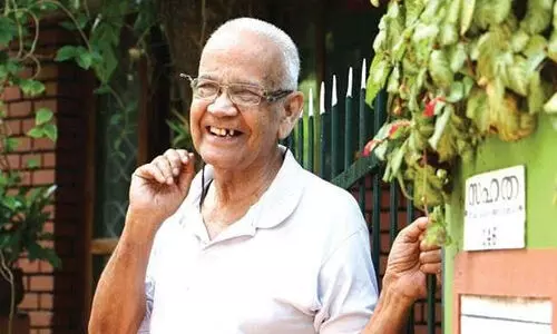 ഡോ. എ. അച്യുതൻ അന്തരിച്ചു