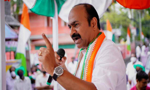 മുഖ്യമന്ത്രി കുടുംബത്തോടൊപ്പമുള്ള വിദേശയാത്രകള്‍ അവമതിപ്പുണ്ടാക്കും -വി.ഡി സതീശൻ