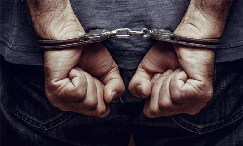 Boy ties mangal sutra around student’s neck in Tamil Nadu’s Chidambaram Boy ties mangal sutra around student’s neck in Tamil Nadu’s Chidambaram