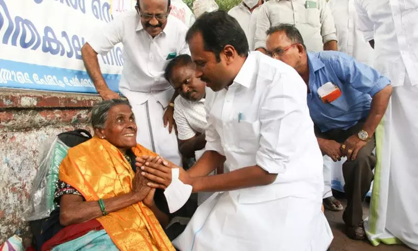 ദയാബായി സമരം: സര്‍ക്കാര്‍ ജനാധിപത്യ മര്യാദ പാലിക്കണം -അനൂപ് ജേക്കബ് എം.എൽ.എ