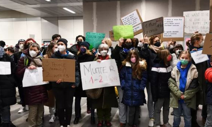 ഈ വർഷം ജർമനിയിലെത്തിയത് 11 ലക്ഷം അഭയാർഥികൾ ഈ വർഷം ജർമനിയിലെത്തിയത് 11 ലക്ഷം അഭയാർഥികൾ