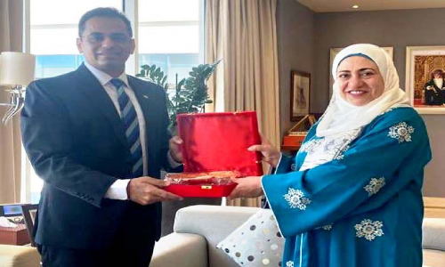 ഇ​ന്ത്യ​ൻ അം​ബാ​സ​ഡ​ർ ഉ​ന്ന​ത വി​ദ്യാ​ഭ്യാ​സ മ​ന്ത്രി​യു​മാ​യി കൂ​ടി​ക്കാ​ഴ്ച ന​ട​ത്തി