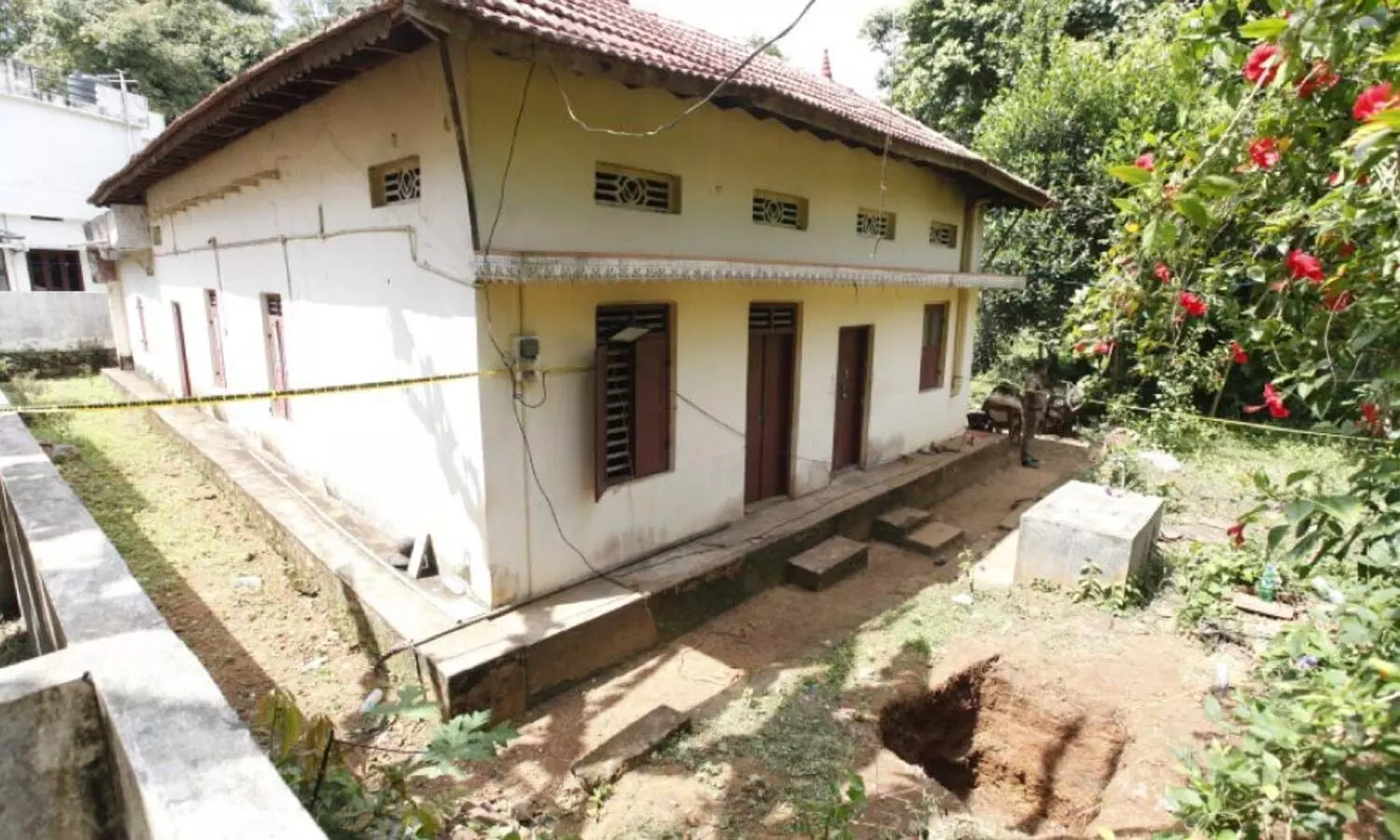 കച്ചിത്തുരുമ്പായത് സ്കോർപ്പിയോ കാറും സി.സി.ടി.വിയും