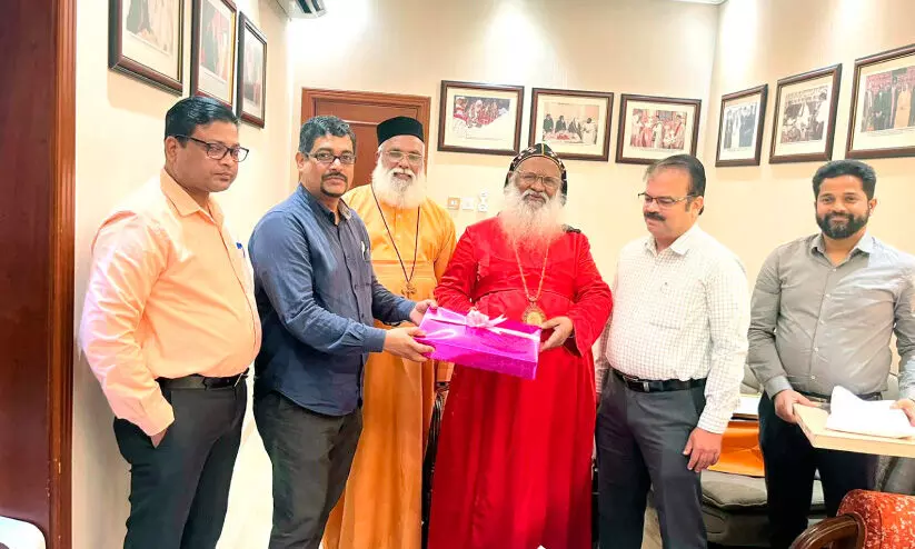 ഫ്രൻഡ്സ് അസോസിയേഷൻ നേതാക്കൾ കാതോലിക്ക ബാവയുമായി കൂടിക്കാഴ്ച നടത്തി ഫ്രൻഡ്സ് അസോസിയേഷൻ നേതാക്കൾ കാതോലിക്ക ബാവയുമായി കൂടിക്കാഴ്ച നടത്തി