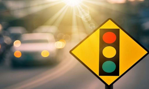 ട്രാ​ഫി​ക് ബോ​ധ​വ​ത്ക​ര​ണ​വു​മാ​യി യെ​ല്ലോ ബോ​ക്‌​സ് കാ​മ്പ​യി​ൻ