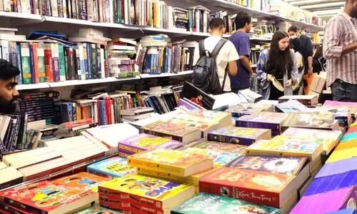 റി​യാ​ദ് അ​ന്താ​രാ​ഷ്ട്ര പു​സ്ത​കമേ​ള; മ​ല​യാ​ളി​ക​ൾ സ്വ​ന്ത​മാ​ക്കി​യ​ത് നി​ര​വ​ധി പു​സ്ത​ക​ങ്ങ​ൾ