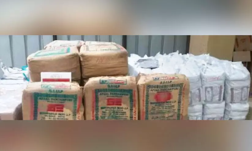 നിരോധിത സിഗരറ്റുകളും പുകയില ഉൽപന്നങ്ങളും പിടികൂടി നിരോധിത സിഗരറ്റുകളും പുകയില ഉൽപന്നങ്ങളും പിടികൂടി