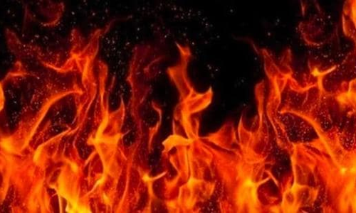 െകട്ടി​ട​ത്തി​ന് തീ​പി​ടി​ച്ചു