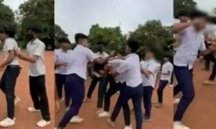 റാഗിങ്: വിദ്യാർഥിയെ മർദിച്ച് കേൾവി ശക്തി നഷ്ടപ്പെടുത്തിയ എട്ട് പ്ലസ്ടു വിദ്യാർഥികൾക്കെതിരെ കേസ് റാഗിങ്: വിദ്യാർഥിയെ മർദിച്ച് കേൾവി ശക്തി നഷ്ടപ്പെടുത്തിയ എട്ട് പ്ലസ്ടു വിദ്യാർഥികൾക്കെതിരെ കേസ്