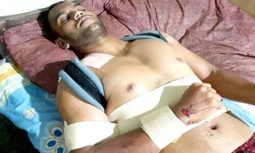 കാട്ടുപന്നി കുറുകെ ചാടി ബൈക്ക് യാത്രികന് പരിക്ക് കാട്ടുപന്നി കുറുകെ ചാടി ബൈക്ക് യാത്രികന് പരിക്ക്