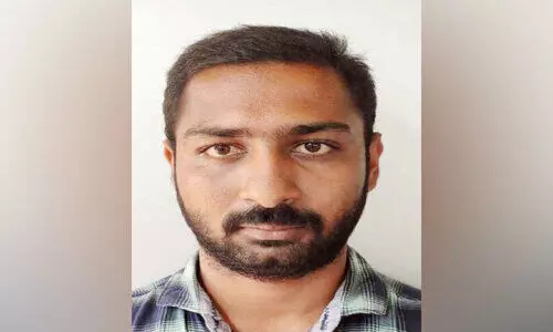 ബൈക്ക് യാത്രികനെ ഇടിച്ചിട്ട് നിർത്താതെ പോയ ലോറി ഡ്രൈവർ പിടിയിൽ ബൈക്ക് യാത്രികനെ ഇടിച്ചിട്ട് നിർത്താതെ പോയ ലോറി ഡ്രൈവർ പിടിയിൽ