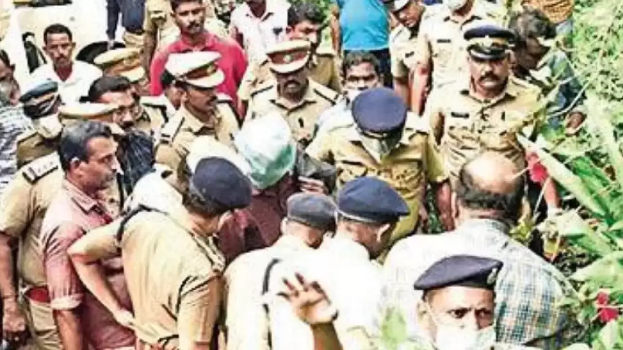 ഇലന്തൂരിൽ ഡമ്മി പരീക്ഷണം; ആയുധങ്ങൾ കണ്ടെത്തി, ഫ്രിഡ്ജിനുള്ളിൽ രക്തക്കറ