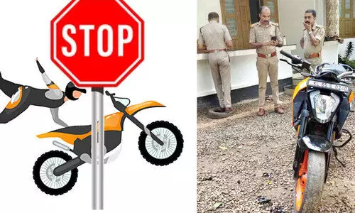 വൈ​റ​ലാ​വാ​ൻ ബൈ​ക്കി​ൽ അ​ഭ്യാ​സം;   ലൈ​ക്കി​നാ​യി കാ​ത്തു​നി​ന്ന​വ​ർ​ക്ക്​ പൊ​ലീ​സി​ന്‍റെ സ​മ്മാ​ന​പ്പി​ഴ