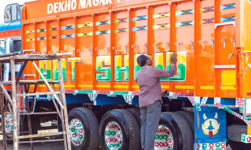 തെരുവുകളും ചുവരുംനിറങ്ങളിൽ ചാലിച്ച് ജിദാരി ആർട്ട്