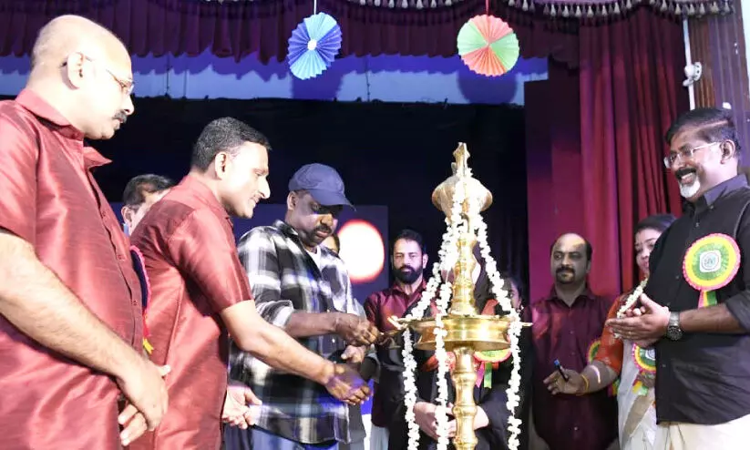 ഇ.ഡി.എ ഓണനിലാവ്ജാസി ഗിഫ്റ്റ് ഉദ്ഘാടനം ചെയ്തു