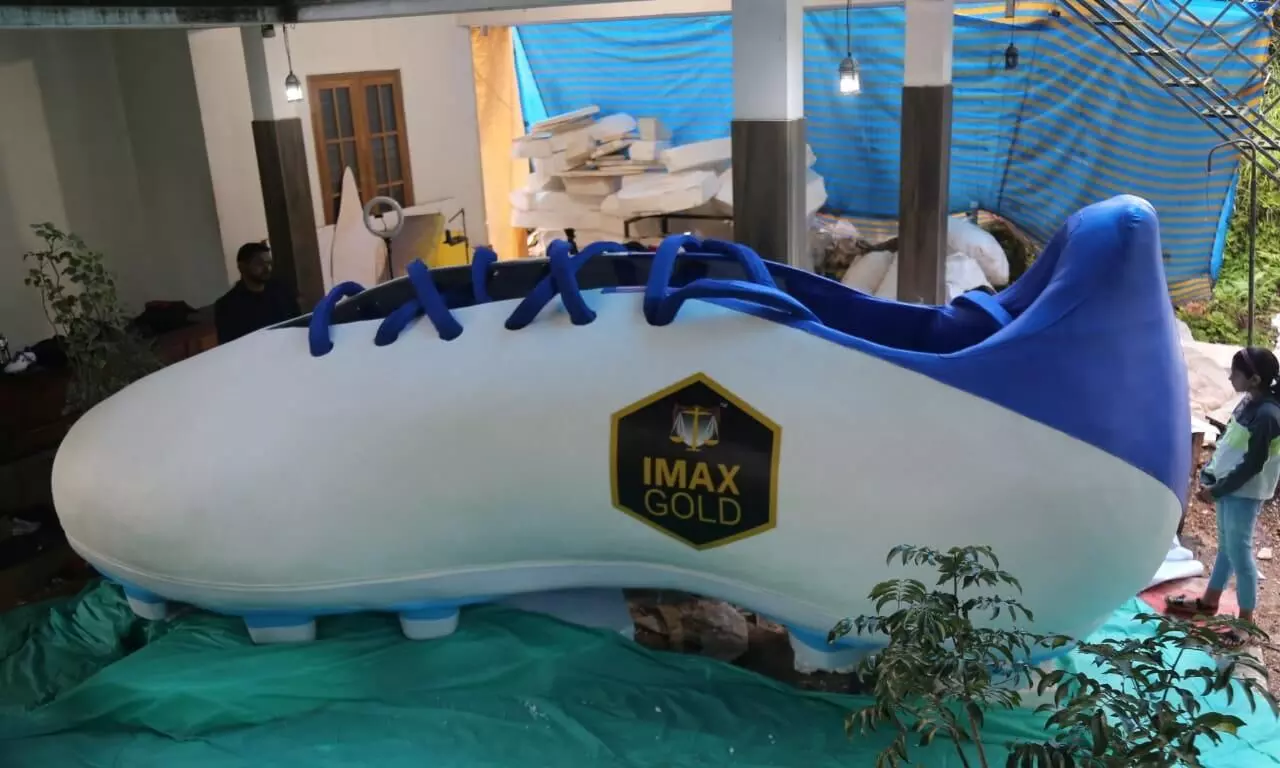 ഫുട്ബാൾ ആവേശം; ഭീമൻ ബൂട്ട് ഞായറാഴ്ച പുറപ്പെടും