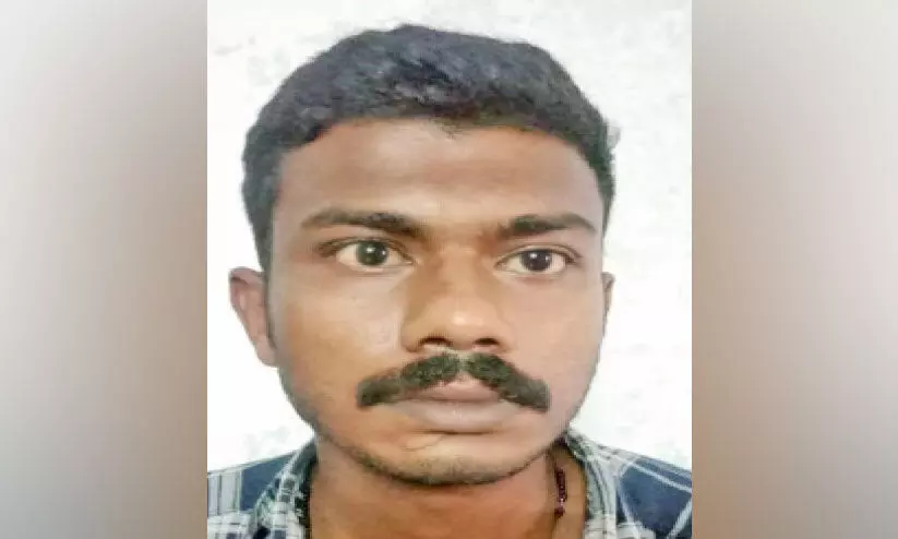 ശീതളപാനീയ കുപ്പികൾ മോഷ്ടിക്കുന്നയാൾ പിടയിൽ