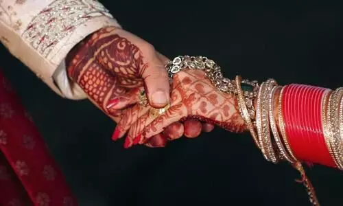 കഠ് വ പെൺകുട്ടിയുടെ സഹോദരിക്ക് മംഗല്യം; പ്രത്യേക ക്ഷണിതാക്കളായി ലീഗ് നേതാക്കൾ