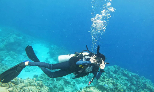 കടലാഴം തിരഞ്ഞ്