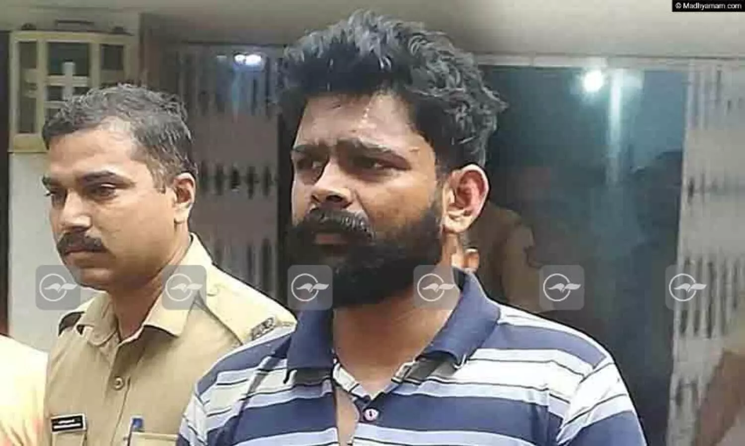 അമ്മയുടെ കഴുത്തിൽ കത്തിവെച്ച് ​കൊല്ലുമെന്ന് അട്ടഹസിച്ച് ഷൈൻ, പിതാവിനെ തുരുതുരാ കുത്തി; പകച്ച് നിന്ന പൊലീസ് ഒടുവിൽ വെടിയുതിർത്തു