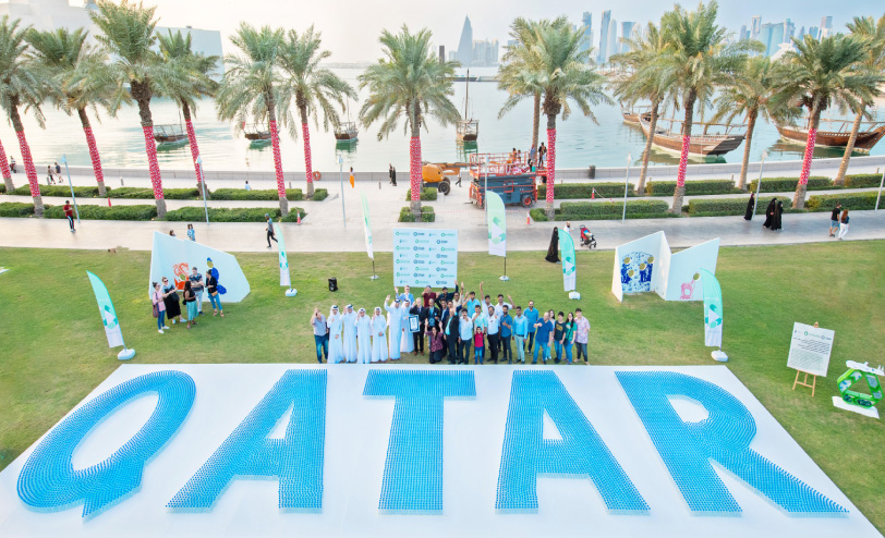 കുപ്പികൾകൊണ്ട് ഖത്തർ എഴുതി ഗിന്നസിലേക്ക് കുപ്പികൾകൊണ്ട് ഖത്തർ എഴുതി ഗിന്നസിലേക്ക്