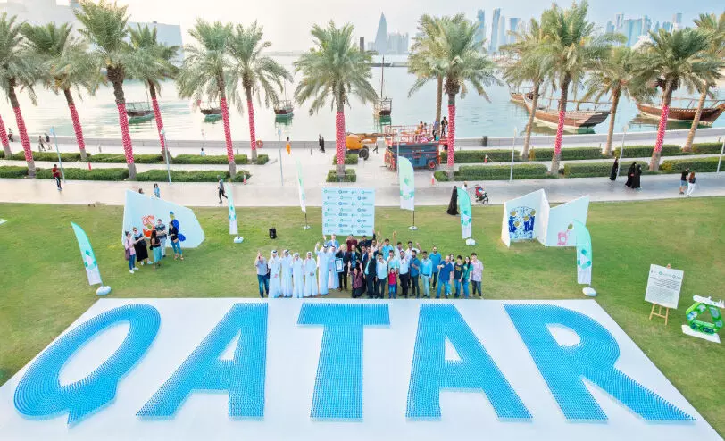 കുപ്പികൾകൊണ്ട് ഖത്തർ എഴുതി ഗിന്നസിലേക്ക് കുപ്പികൾകൊണ്ട് ഖത്തർ എഴുതി ഗിന്നസിലേക്ക്