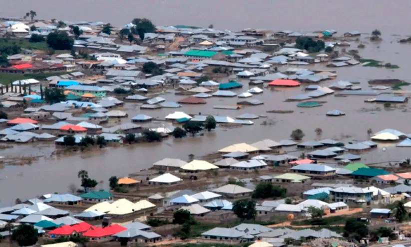 മഹാ പ്രളയത്തിൽ മുങ്ങി നൈജീരിയ; മരണസംഖ്യ 600 മഹാ പ്രളയത്തിൽ മുങ്ങി നൈജീരിയ; മരണസംഖ്യ 600