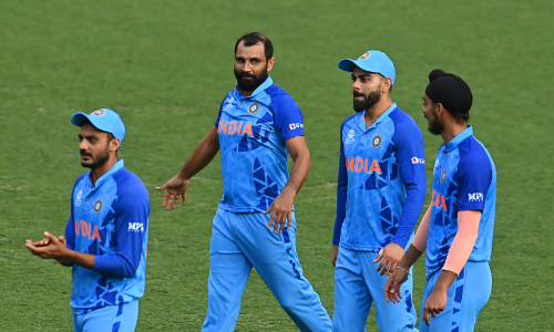 ഷമി ഹീറോ, അവസാന നാല് പന്തിൽ നാല് വിക്കറ്റ്; ആസ്ട്രേലിയയെ തകർത്ത് ഇന്ത്യ