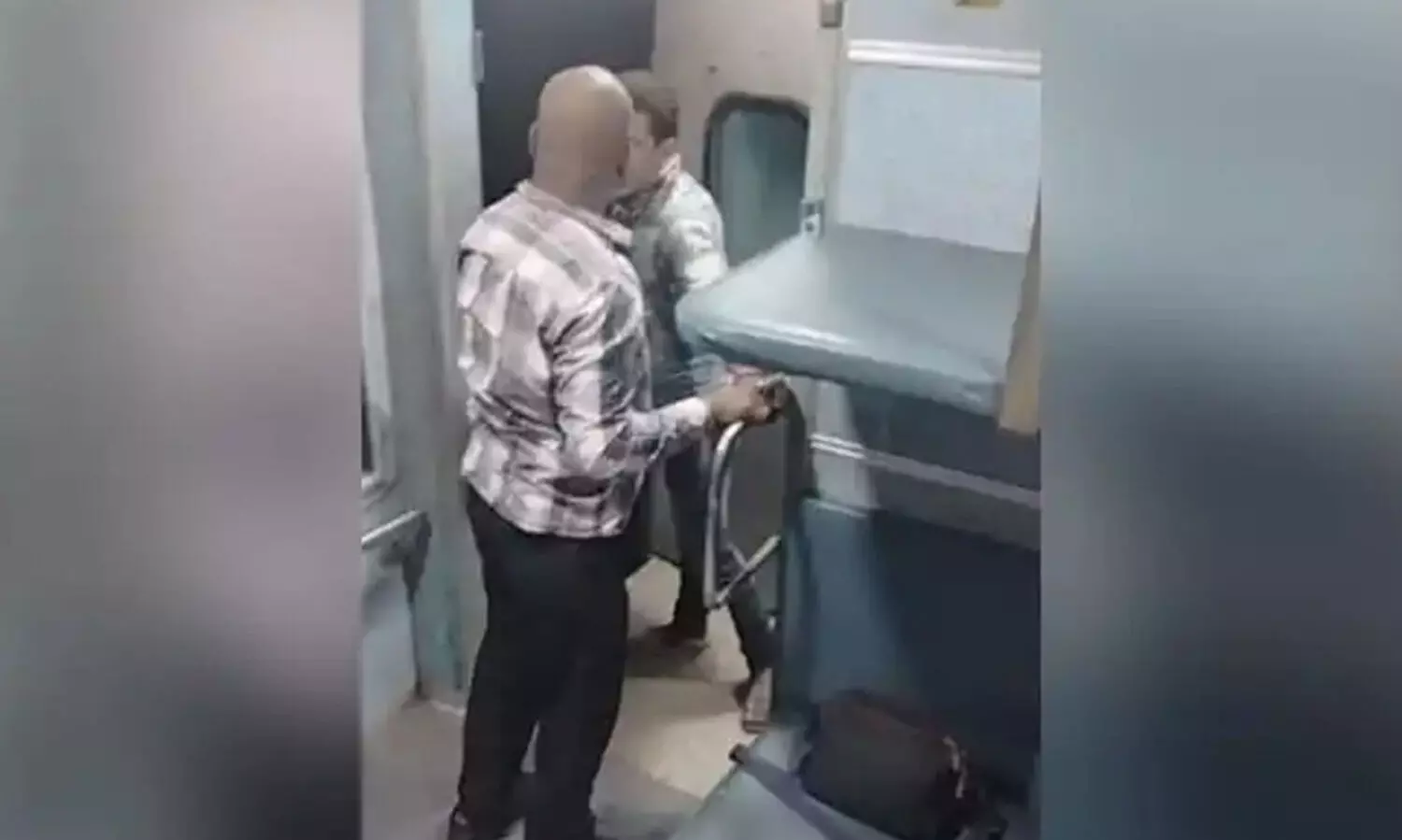 passenger pushed from the train