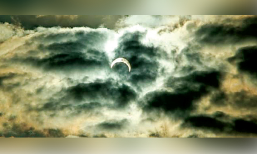 Partial solar eclipse in Oman on 25th Partial solar eclipse in Oman on 25th