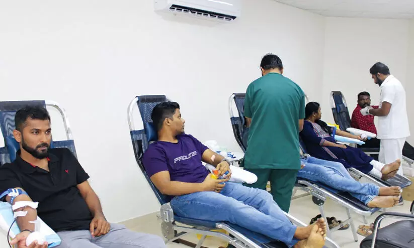 ര​ക്ത​ദാ​ന ക്യാ​മ്പും മെ​ഡി​ക്ക​ൽ പ​രി​ശോ​ധ​ന​യും