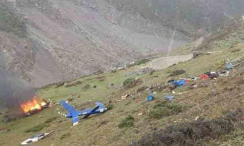 കേദാർനാഥ് തീർഥാടകർ സഞ്ചരിച്ച ഹെലികോപ്റ്റർ തകർന്ന് 7 മരണം