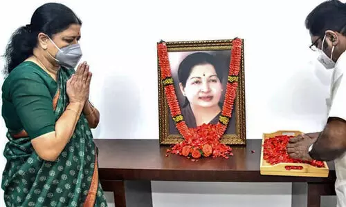 J Jayalalithaa, VK Sasikala