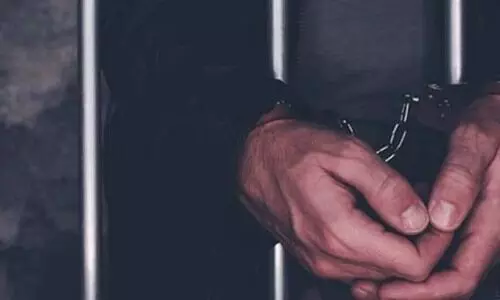 കുട്ടികളെ വീട്ടിൽ പൂട്ടിയിട്ട് ക്രൂരമായി മർദിച്ച പിതാവ് അറസ്റ്റിൽ