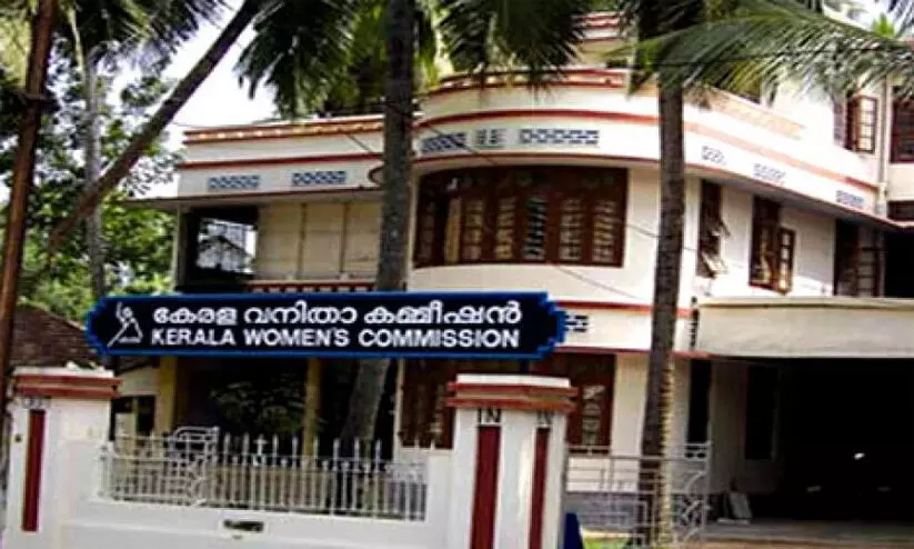 വനിത കമീഷൻ സിറ്റിങ്ങിൽ 40 പരാതികള് തീര്പ്പാക്കി വനിത കമീഷൻ സിറ്റിങ്ങിൽ 40 പരാതികള് തീര്പ്പാക്കി